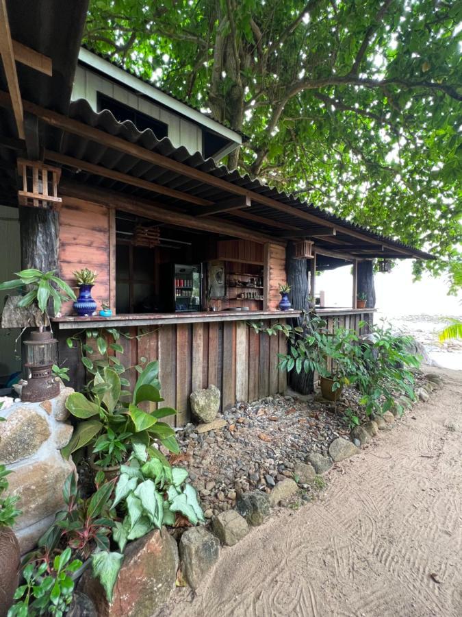Beach House Kampung Genting Екстериор снимка