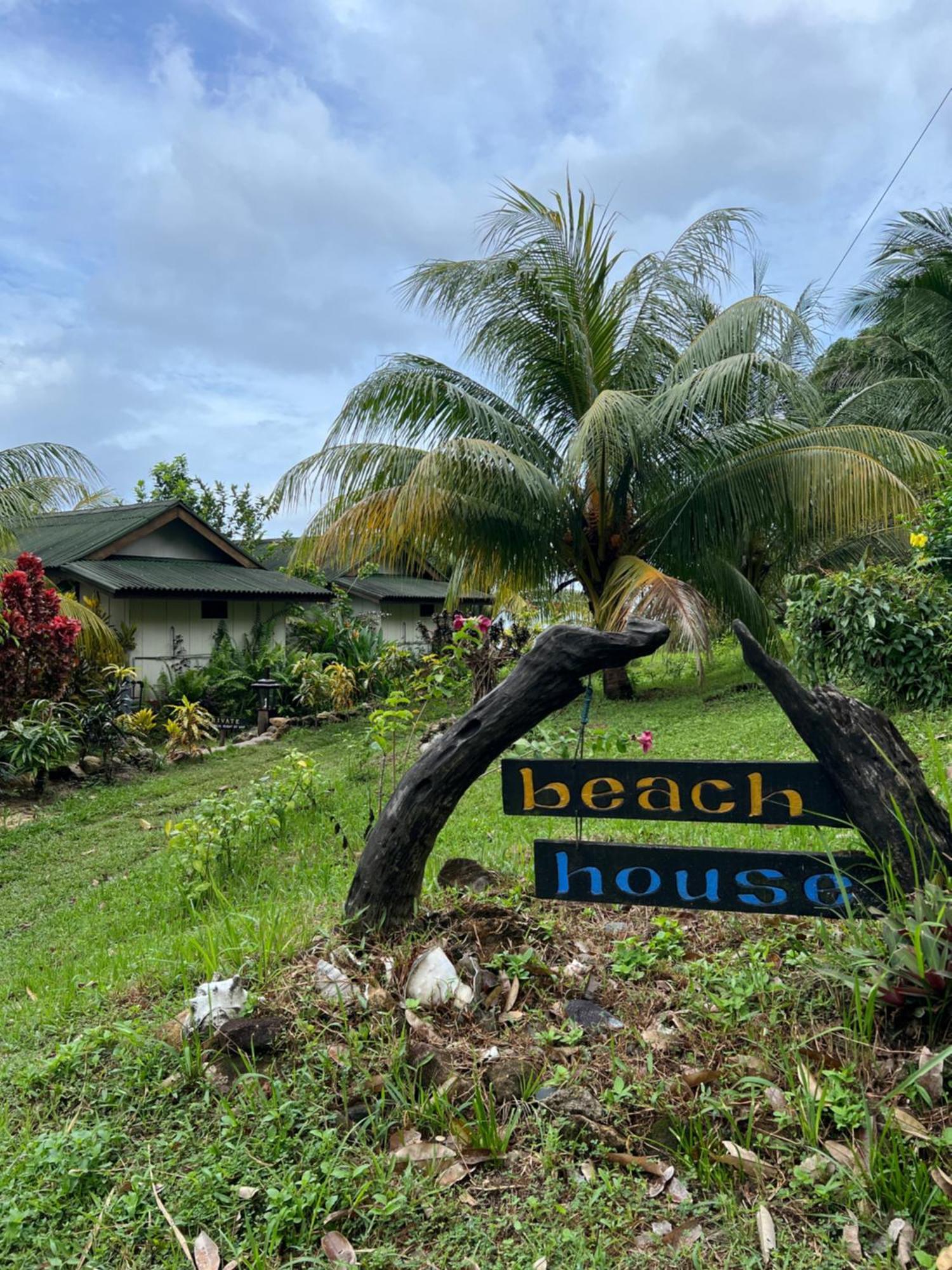 Beach House Kampung Genting Екстериор снимка