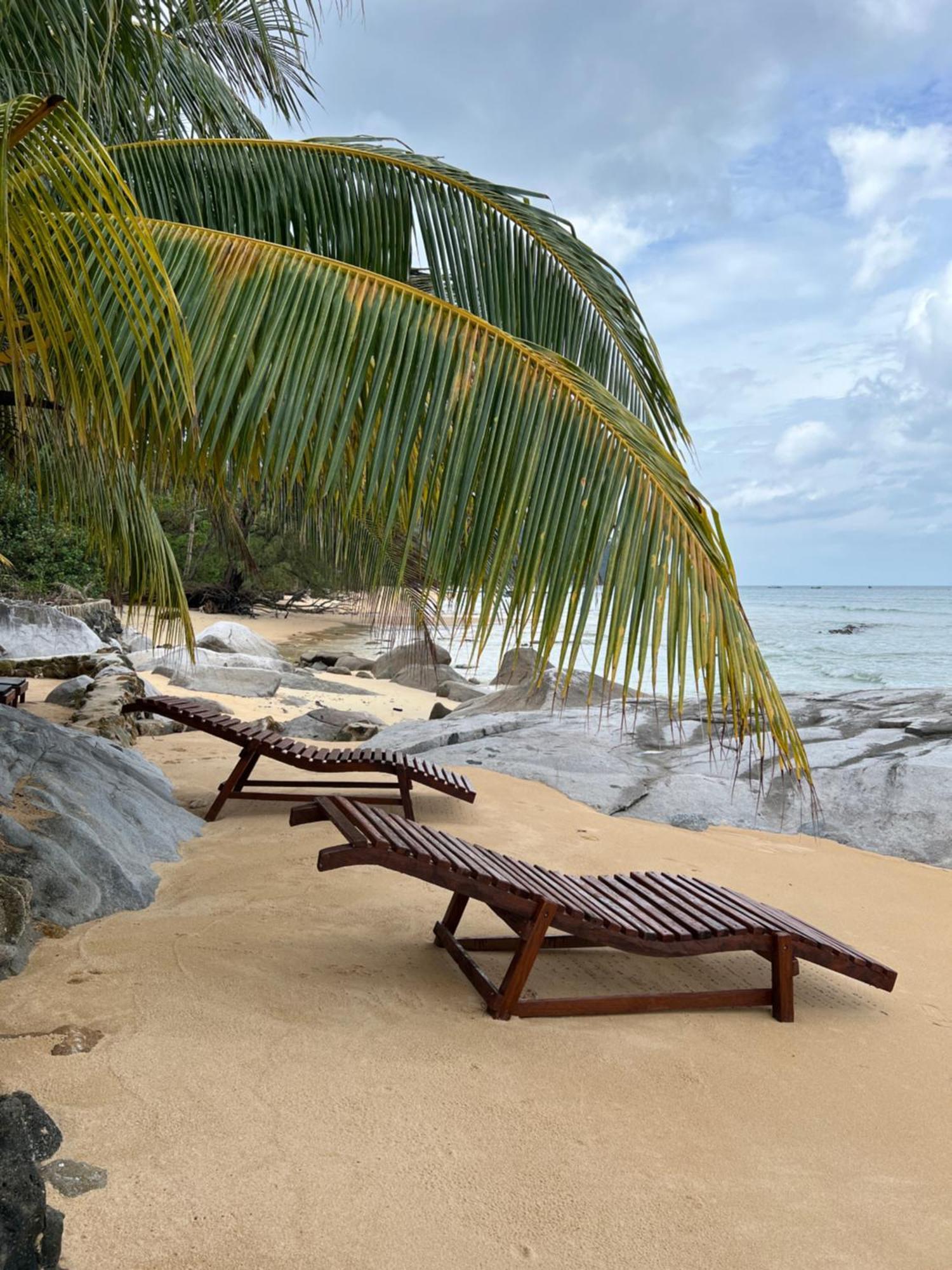 Beach House Kampung Genting Екстериор снимка